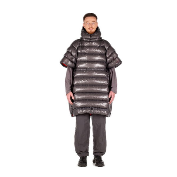 Levitate x ROCK FRONT Multiquilt 250 down poncho with hood